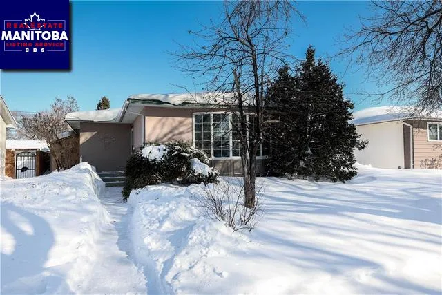 51 Donegal Bay, Winnipeg