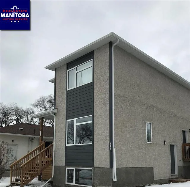 1029 Burrows Avenue, Winnipeg