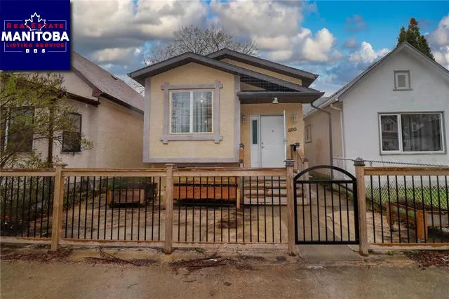 890 Pritchard Avenue, Winnipeg