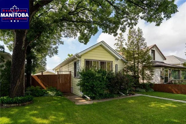 930 Merriam Boulevard, Winnipeg