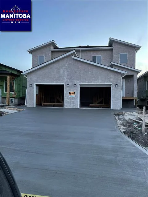 74 Sawka Bay, Winnipeg