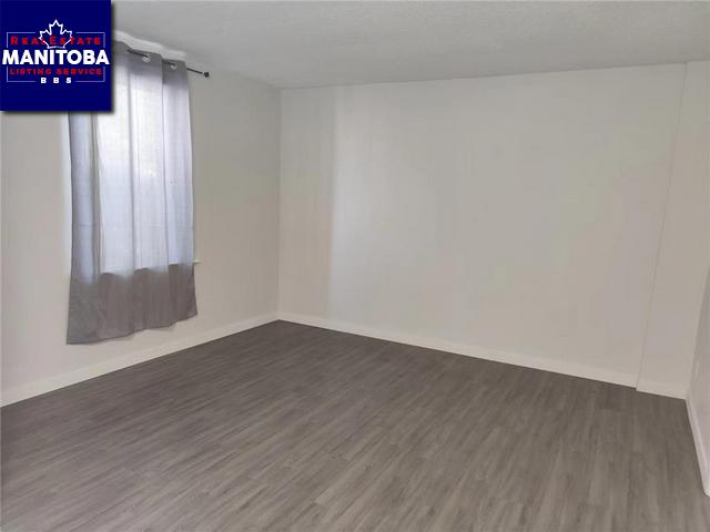 Property 466 Burrows Avenue img1