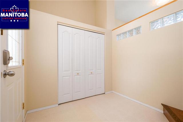 Property 129 Vineland Crescent img1