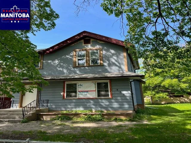 435 Flora Avenue, Winnipeg