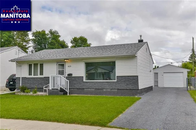 825 Parkdale Street, Winnipeg