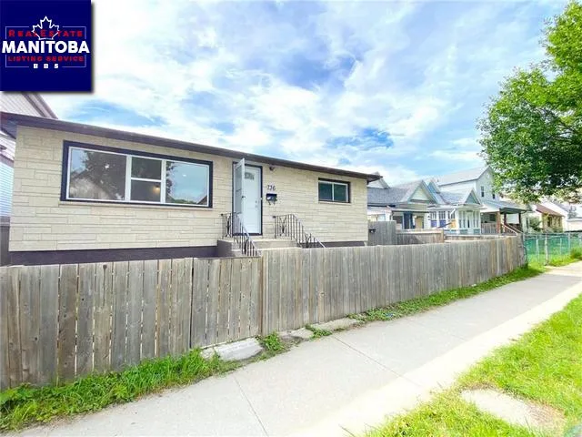 736 Toronto Street, Winnipeg