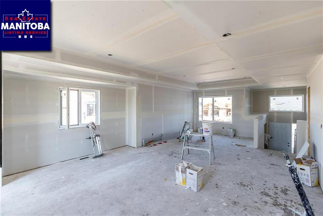 Property 119 Parkside Crescent img1