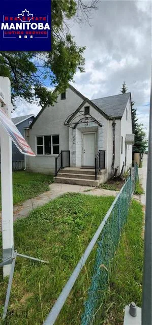 586 Redwood Avenue, Winnipeg