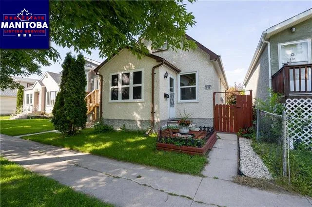 919 Aberdeen Avenue, Winnipeg