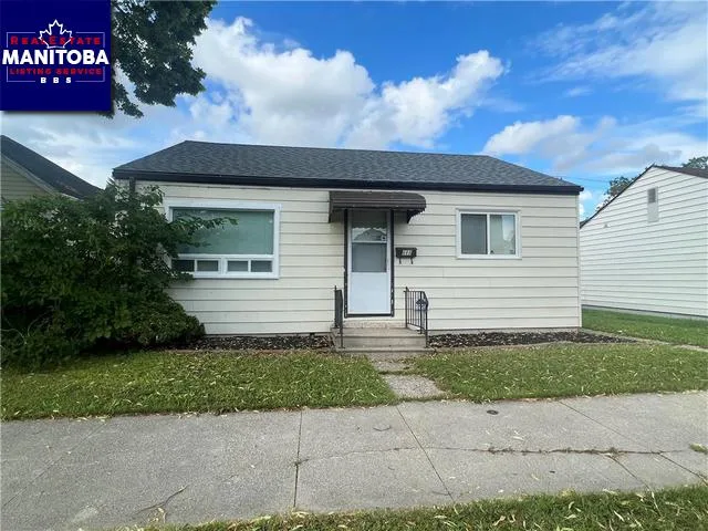 689 Martin Avenue E, Winnipeg