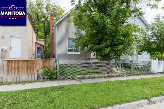 1507 Ross Avenue W, Winnipeg