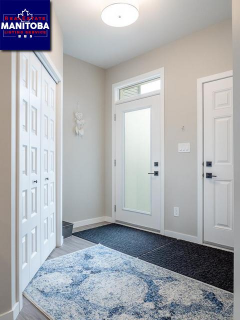 Property 7 Eau Claire Drive img1