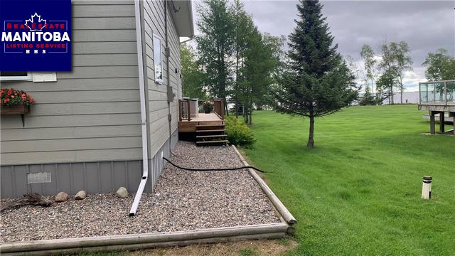 Property 221 Thunder Bay img1