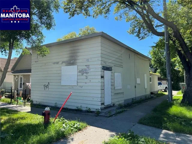 1044 Aberdeen Avenue, Winnipeg