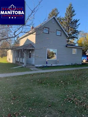 36 3rd Street N, Souris