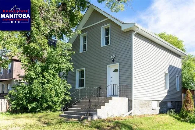 225 Poplar Avenue, Winnipeg