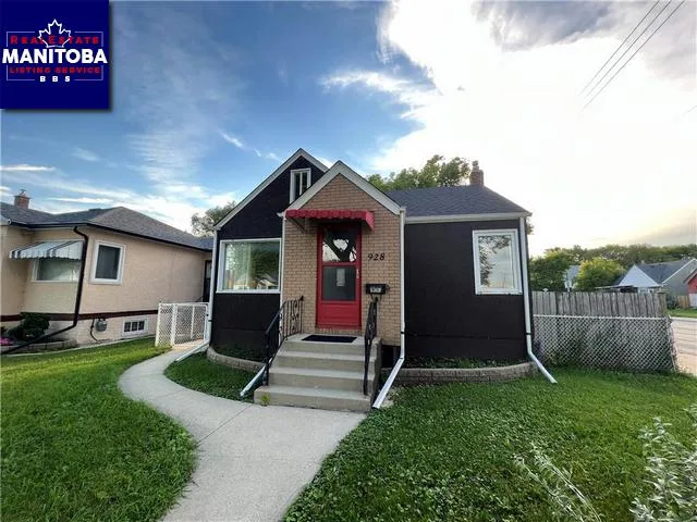 928 Clifton Street, Winnipeg