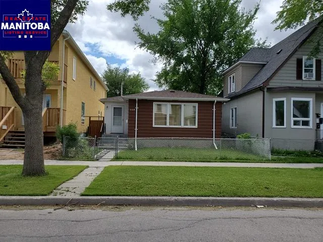 660 Manitoba Avenue, Winnipeg