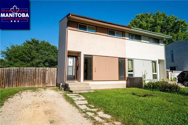 124 Berkshire Bay, Winnipeg