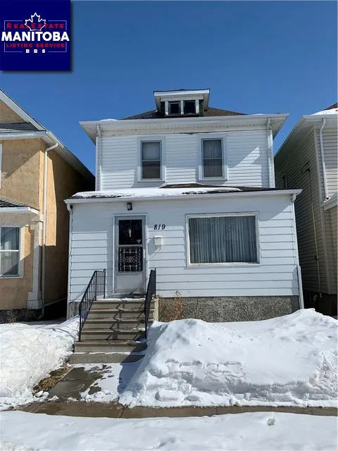 819 Alverstone Street, Winnipeg