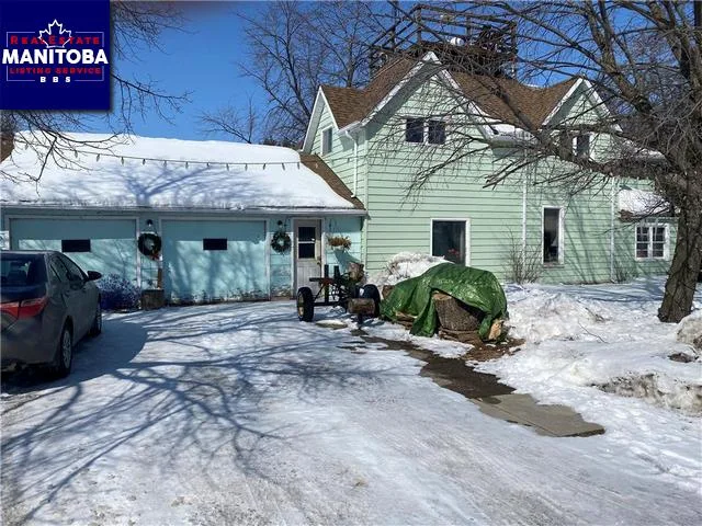 204 Broadway Avenue, Pilot Mound