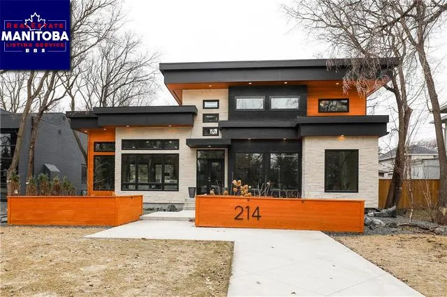 214 Girton Boulevard, Winnipeg