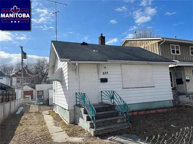 824 Burnell Street, Winnipeg