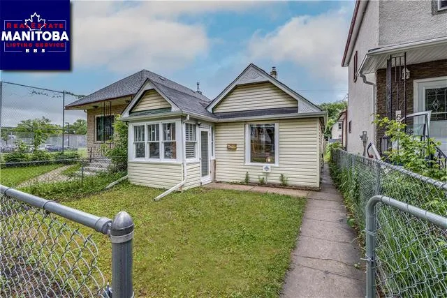 641 Simcoe Street, Winnipeg