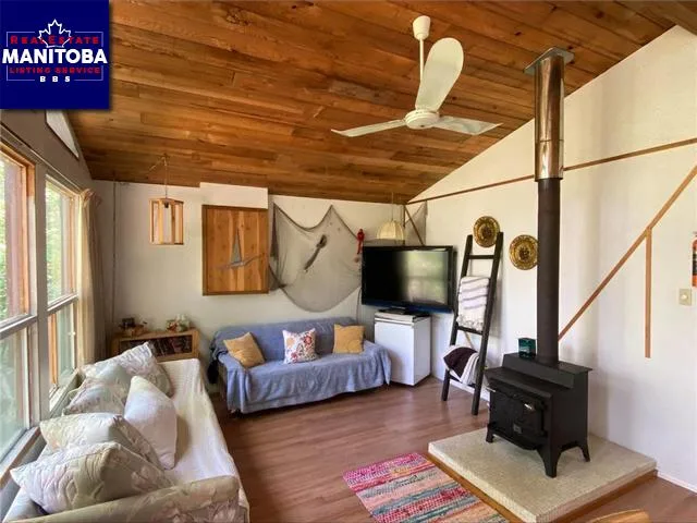 14 Brenden Bay, Hillside Beach