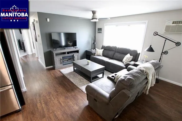 7 409 Main Street, St Adolphe