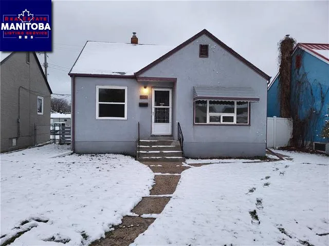 712 Henderson Highway, Winnipeg
