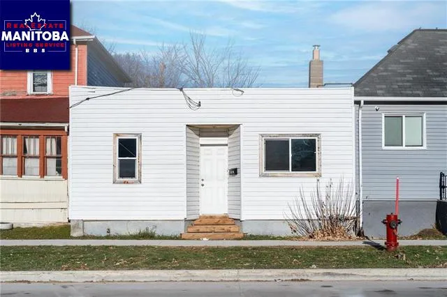 807 Wellington Avenue, Winnipeg