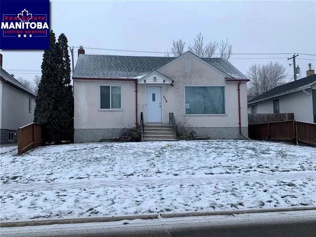 172 Newton Avenue, Winnipeg